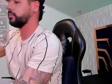 petesevans_1 — Cumshow , let's have fun  , buzz me and make me horny   #lovense #bigcock #cum #uncut #muscle [1868 tokens remaining]