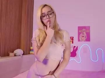 pinky__binky on Chaturbate