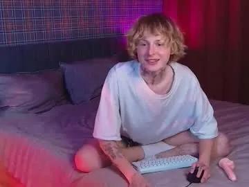 plastique_doll on Chaturbate