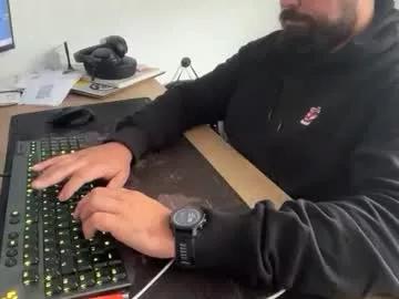 pussylickersucks77 on Chaturbate 