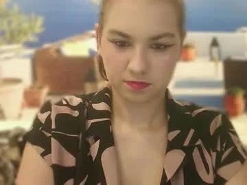 rainyvibe_ — I'm new to this place, let's be friends!   #new  #young #cute #natural #nonude