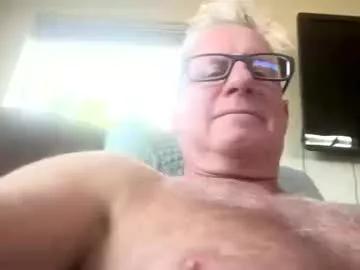 robo0000 on Chaturbate 