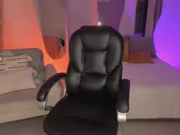 rossierhoades on Chaturbate 