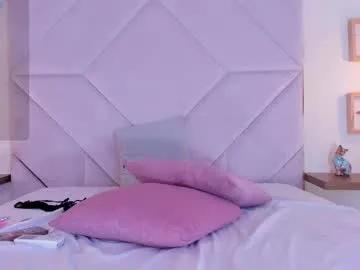 roxana_mill on Chaturbate