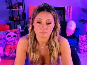 sarahholly on Chaturbate 
