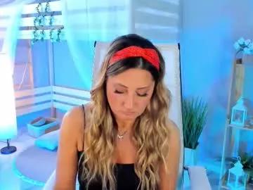 sarahholly on Chaturbate 