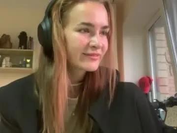saundrayeeloy on Chaturbate