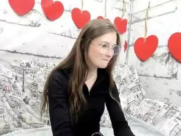 shyly_lisa on Chaturbate