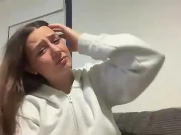 starqueenieee on Chaturbate