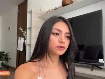 sweet_littleee on Chaturbate