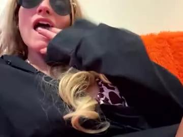 tiffanydove on Chaturbate 