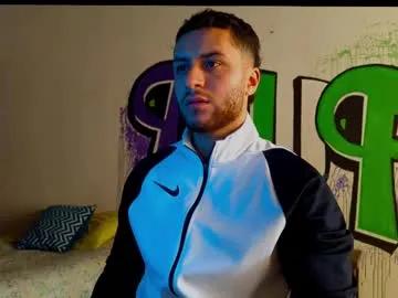 tomdavisxl on Chaturbate