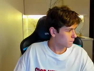 travisrivas's avatar
