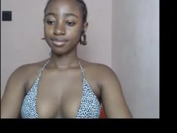 urnaughtydoll on Chaturbate