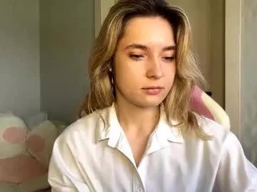 verlieweit — Goal: Look at my beautiful eyes! I am new here and your support is very important to me! Thank you! ^^ #teen #18 #cute #new #shy [7 tokens remaining]