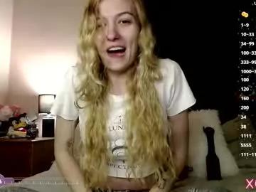 xelliee_rosex on Chaturbate 