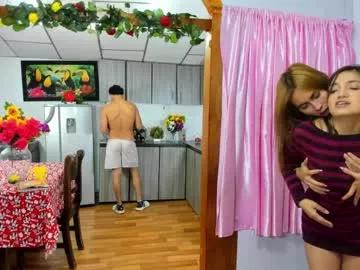 xsexys_girlsx on Chaturbate 