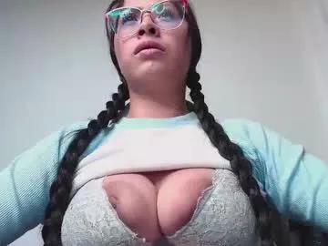 yesie_hot2 on Chaturbate