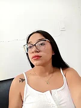 -VICKKY on StripChat
