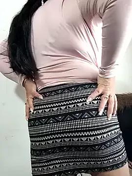 __valentina18 on StripChat 