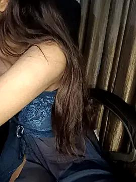 _kamyaa09 on StripChat