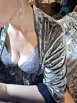 _Kitti_ on StripChat