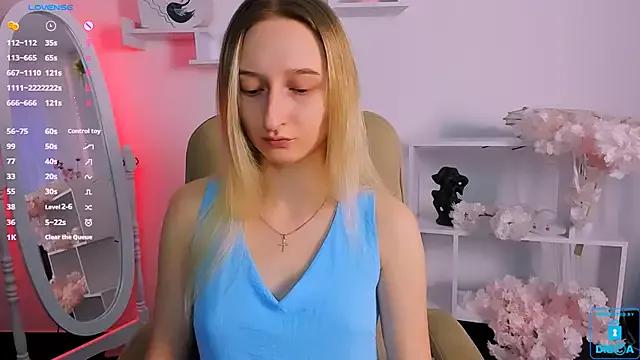 _Ri_na_ on StripChat 