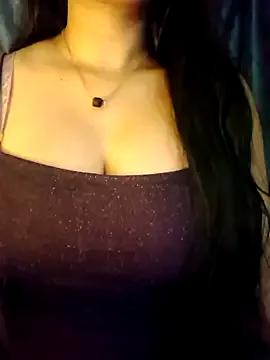 _sunshine- on StripChat