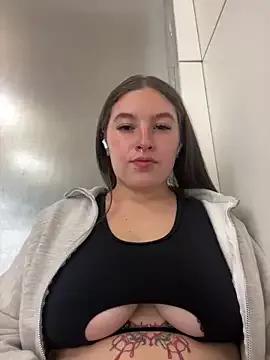 aaaaamy_1 on StripChat 