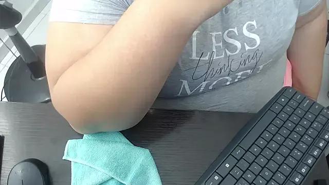 Aaliyah11 on StripChat 
