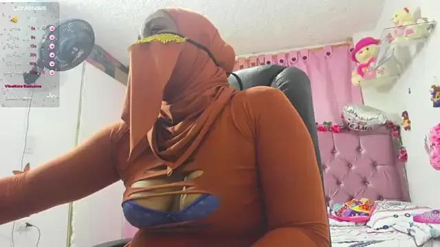 Aaliyah_brown on StripChat 