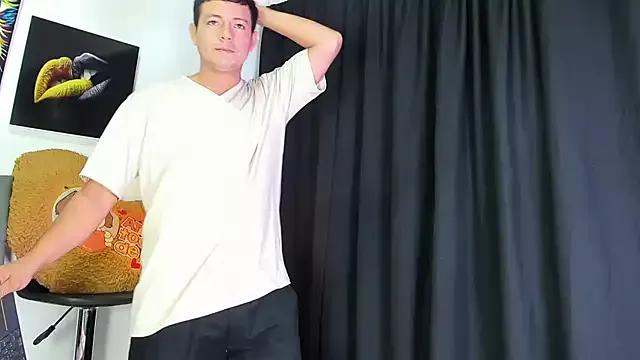 aaron_and_samanta on StripChat 