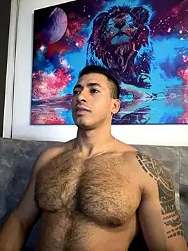 aaroncolombia on StripChat