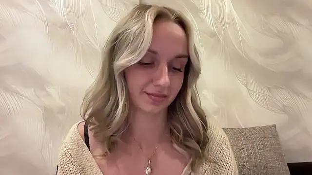 AdeleEverhart on StripChat