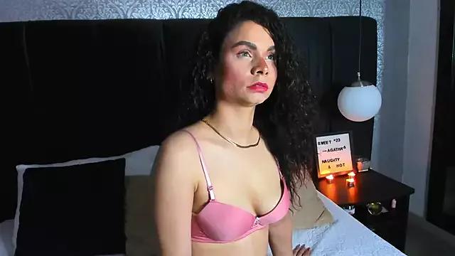 AgathaMendoza on StripChat 