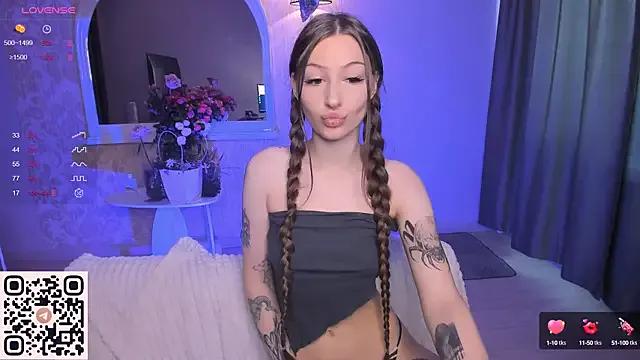 ahuennaya on StripChat
