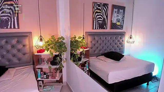 aisha_duque — ride dildo hard+slap tits 