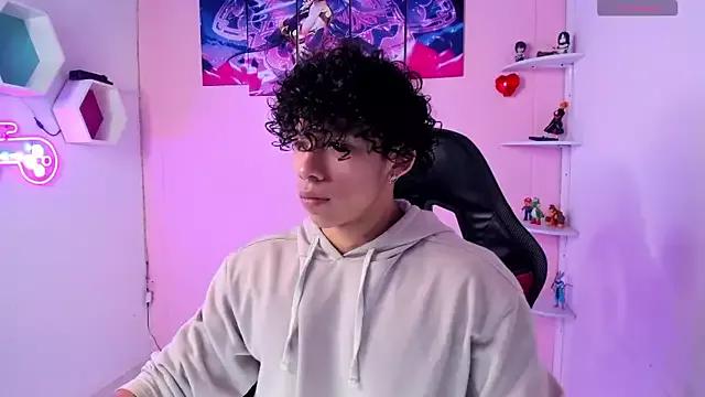 AkazaBoy_ on StripChat 