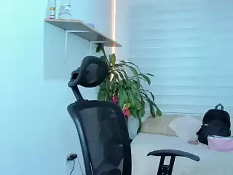 alana_collinss — Plug anal + control lush