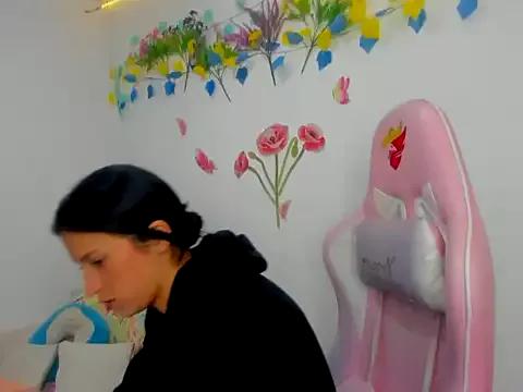 alana_collinss on StripChat 