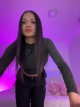 alee_lenoxx on StripChat 