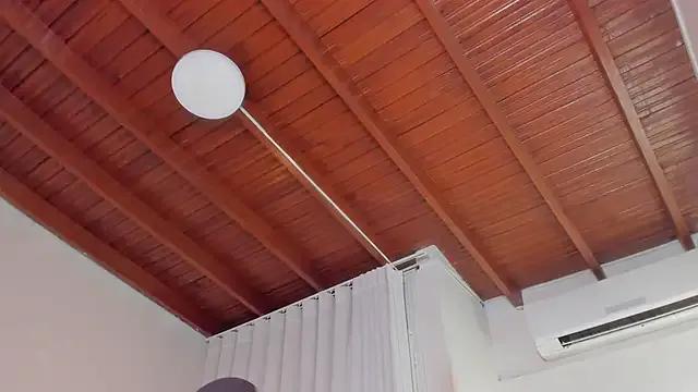 Aleja_arango1 on StripChat