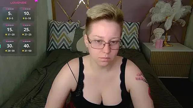 AlexandraGreen on StripChat