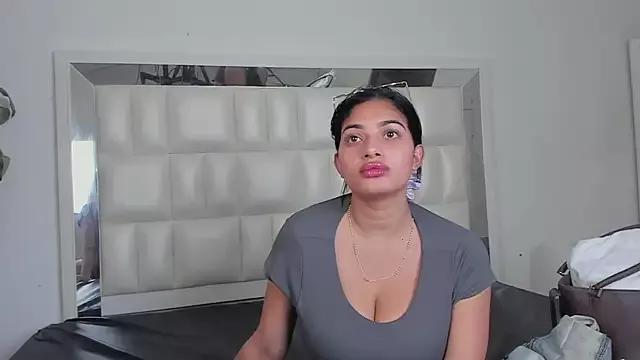 Alhana_pulido on StripChat 