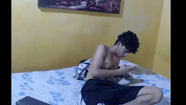 alice_julls on StripChat