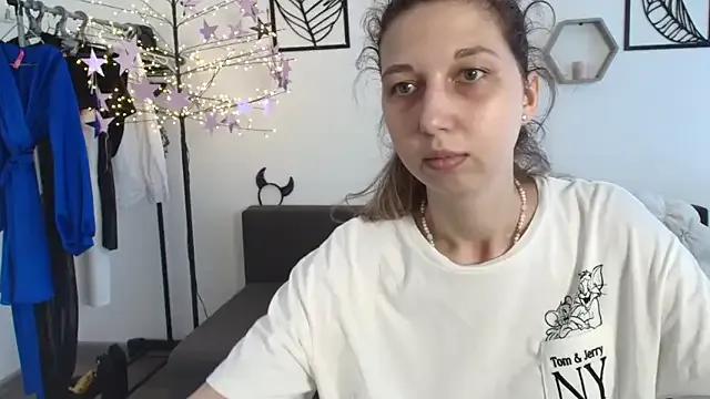 AliceDeann on StripChat