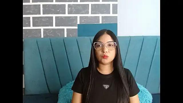 AliceSmiith_ on StripChat