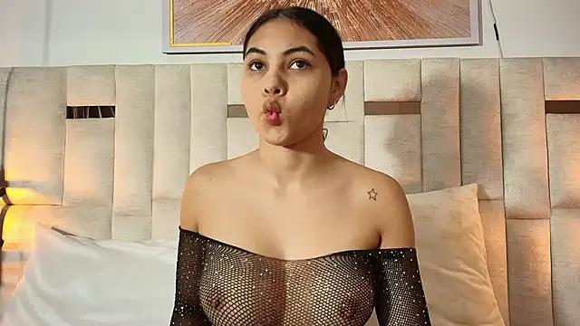 AlinnaRosee_ — Private on StripChat