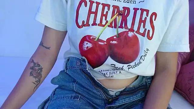 allyson_cute1 on StripChat