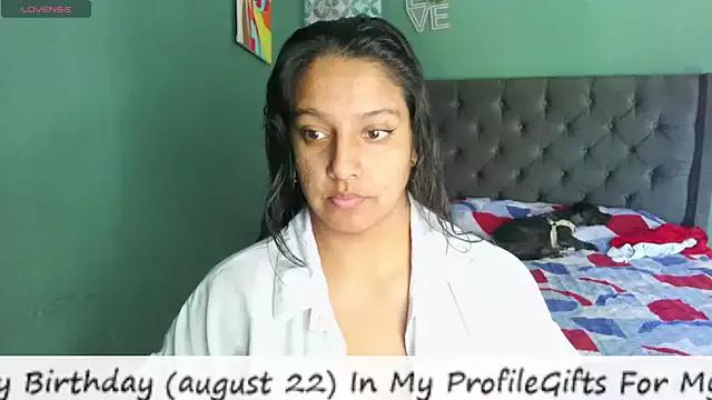 almaswan1 on StripChat 